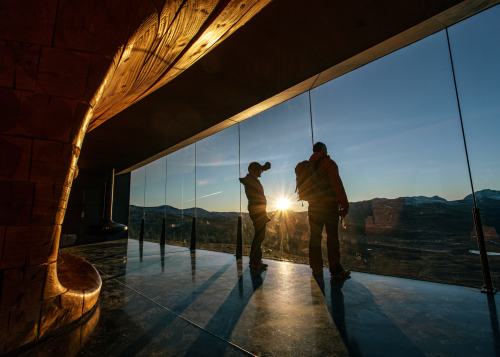 RANGE ROVER AND JONAS BENDIKSEN CAPTURE THE WORLD’S ULTIMATE VISTAS