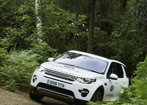 LAND ROVER AND THE PRINCE’S COUNTRYSIDE FUND HELP YOUNG FARMERS SOW SEEDS FOR SUCCESS WITH VEHICLE BURSARY