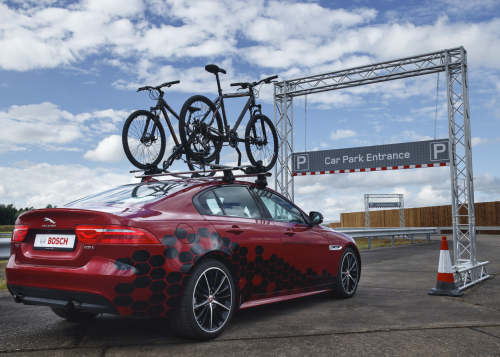 Overhead Clearance Assist - Jaguar Land Rover Technology Showcase