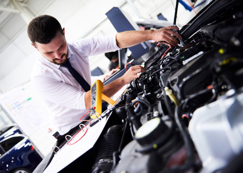 Jaguar Land Rover extends armed forces recruitment to retail network