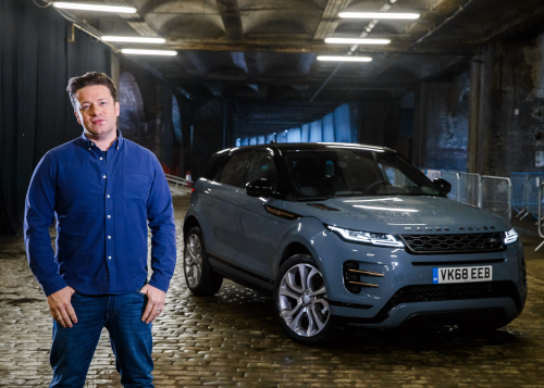 JAMIE OLIVER SPICES UP LONDON’S BRICK LANE IN THE NEW RANGE ROVER EVOQUE