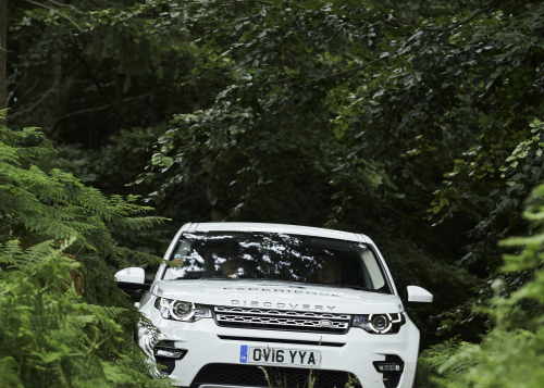 LAND ROVER AND THE PRINCE’S COUNTRYSIDE FUND HELP YOUNG FARMERS SOW SEEDS FOR SUCCESS WITH VEHICLE BURSARY