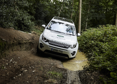 LAND ROVER AND THE PRINCE’S COUNTRYSIDE FUND HELP YOUNG FARMERS SOW SEEDS FOR SUCCESS WITH VEHICLE BURSARY