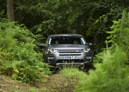 LAND ROVER AND THE PRINCE’S COUNTRYSIDE FUND HELP YOUNG FARMERS SOW SEEDS FOR SUCCESS WITH VEHICLE BURSARY