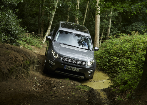 LAND ROVER AND THE PRINCE’S COUNTRYSIDE FUND HELP YOUNG FARMERS SOW SEEDS FOR SUCCESS WITH VEHICLE BURSARY