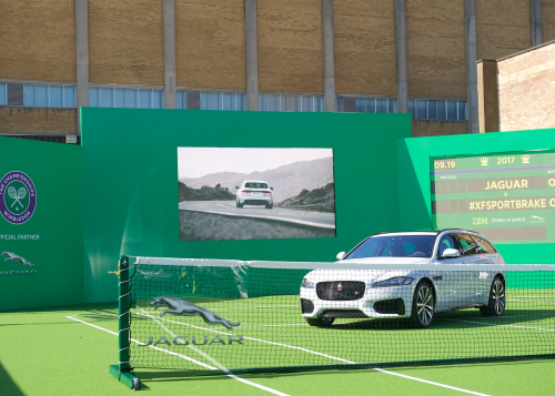 ANDY MURRAY SERVES UP NEW JAGUAR XF SPORTBRAKE
