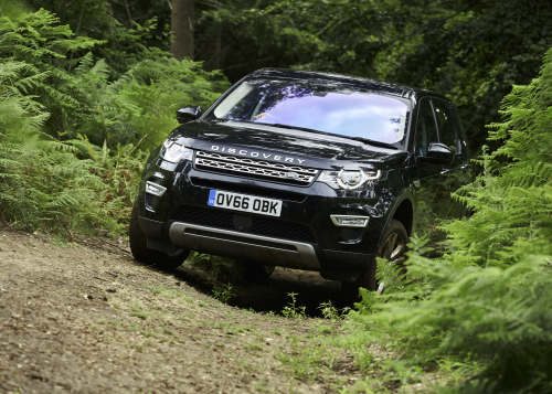 LAND ROVER AND THE PRINCE’S COUNTRYSIDE FUND HELP YOUNG FARMERS SOW SEEDS FOR SUCCESS WITH VEHICLE BURSARY