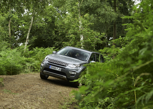 LAND ROVER AND THE PRINCE’S COUNTRYSIDE FUND HELP YOUNG FARMERS SOW SEEDS FOR SUCCESS WITH VEHICLE BURSARY