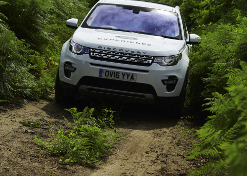 LAND ROVER AND THE PRINCE’S COUNTRYSIDE FUND HELP YOUNG FARMERS SOW SEEDS FOR SUCCESS WITH VEHICLE BURSARY