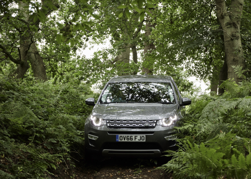LAND ROVER AND THE PRINCE’S COUNTRYSIDE FUND HELP YOUNG FARMERS SOW SEEDS FOR SUCCESS WITH VEHICLE BURSARY