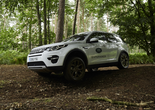 LAND ROVER AND THE PRINCE’S COUNTRYSIDE FUND HELP YOUNG FARMERS SOW SEEDS FOR SUCCESS WITH VEHICLE BURSARY