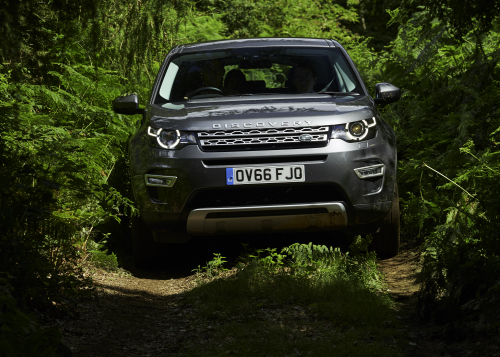 LAND ROVER AND THE PRINCE’S COUNTRYSIDE FUND HELP YOUNG FARMERS SOW SEEDS FOR SUCCESS WITH VEHICLE BURSARY