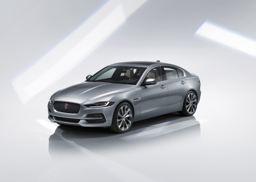 NOUVELLE JAGUAR XE   EXTÉRIEUR AMÉLIORÉ, LUXUEUX INTÉRIEUR REVISITÉ ET NOUVELLES TECHNOLOGIES INTUITIVES