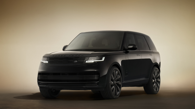 INTRODUCING RANGE ROVER SV BLACK