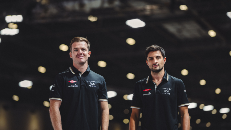 NICK CASSIDY AND MITCH EVANS, 2025 LONDON E-PRIX, JAGUAR TCS RACING
