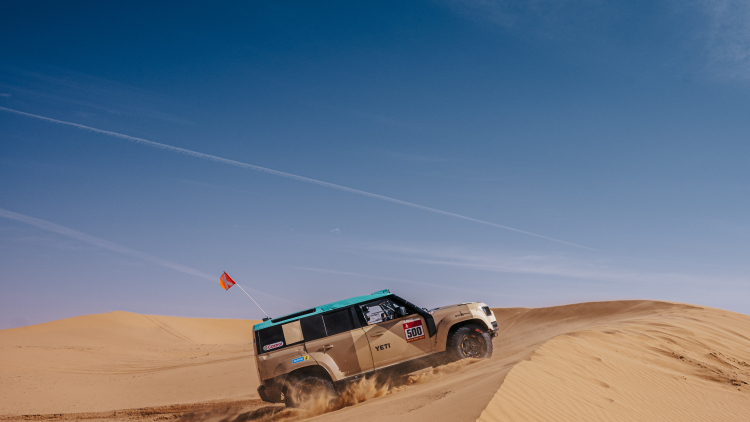 DEFENDER RALLY SUCCESSFULLY REACH HALFWAY MARK ON 2026 DAKAR  