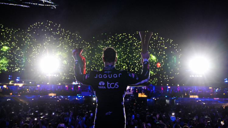 JAGUAR TCS RACING SCHREIBT GESCHICHTE – ANTÓNIO FÉLIX DA COSTA SIEGT IN JEDDAH UND MACHT DAS TEAM ZUM ERFOLGREICHSTEN DER FORMULA E