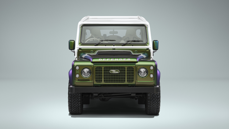 Classic Defender V8 110 Double Cab Pick Up 5