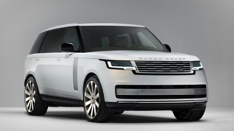 RANGE ROVER SV PEARL LUSTER DEBUTS AT RANGE ROVER HOUSE PEBBLE BEACH