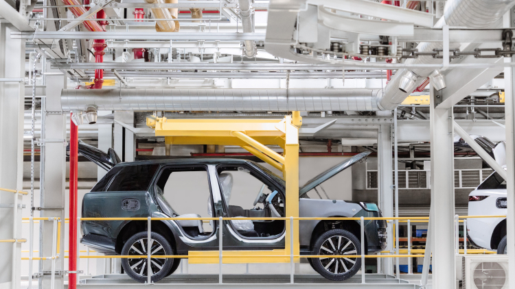 RANGE ROVER ELECTRIC: SOLIHULL