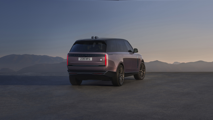  RANGE ROVER ELECTRIC: A NEW ERA FOR THE ORIGINAL LUXURY SUV